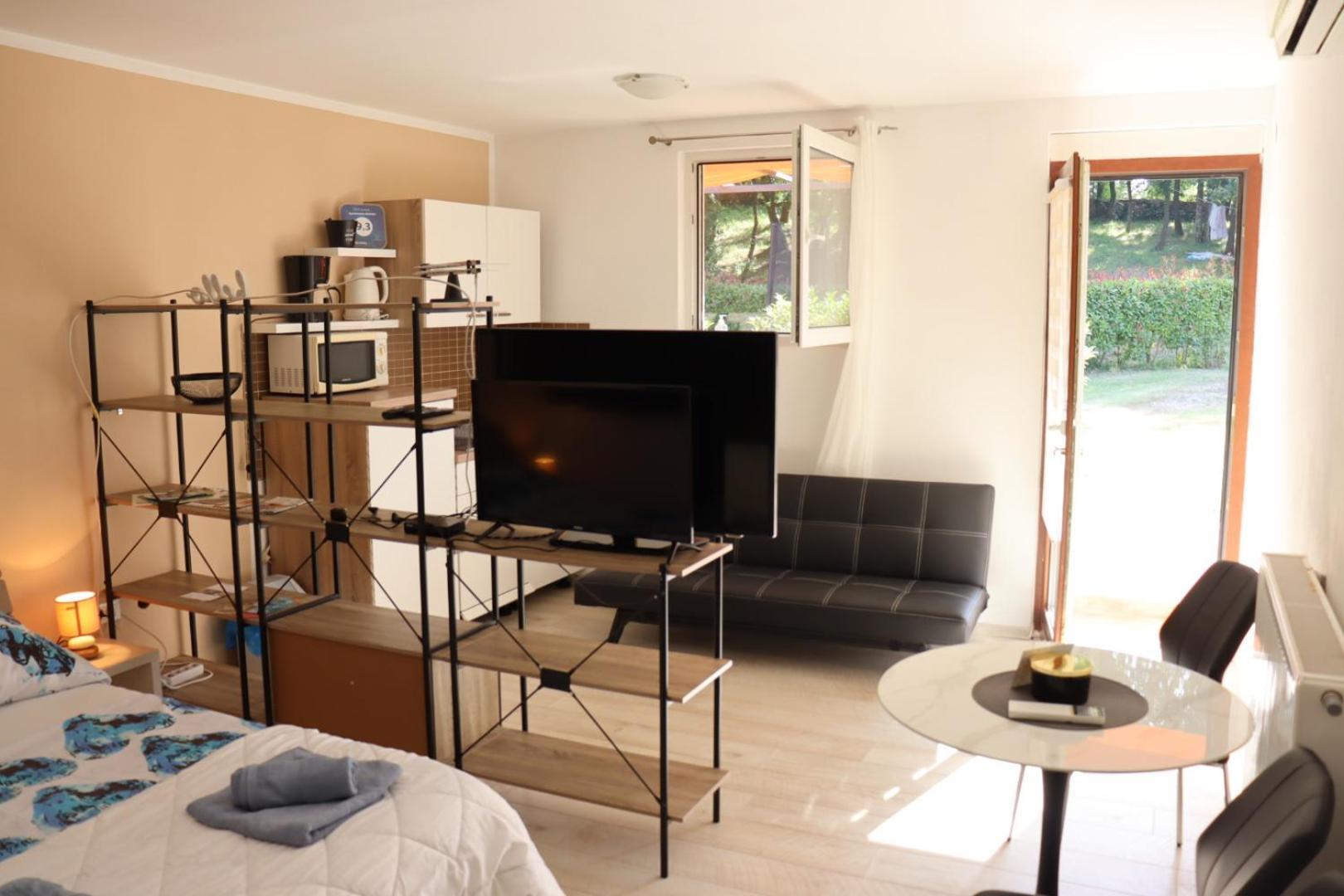 Apartments Matelici Divšići Eksteriør bilde