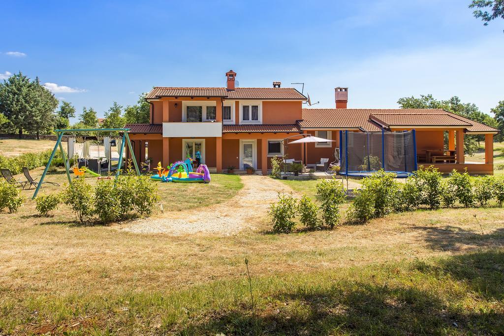 Apartments Matelici Divšići Eksteriør bilde
