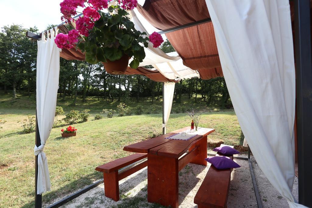 Apartments Matelici Divšići Eksteriør bilde
