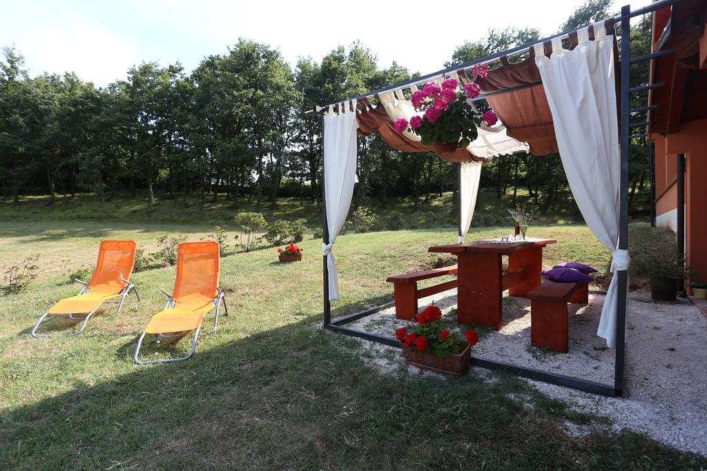 Apartments Matelici Divšići Eksteriør bilde