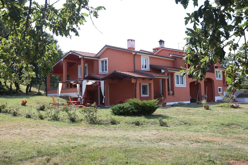 Apartments Matelici Divšići Eksteriør bilde